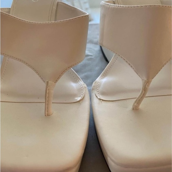 Circus white platform sandles. Size 8 - Picture 2 of 7